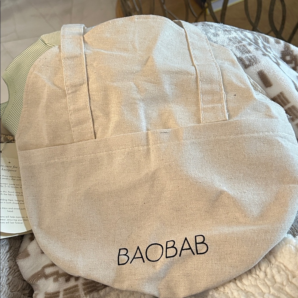 Crop Top Baobab Collection Pale Kiwi  Cutout Ribbed - Picture 10 of 10